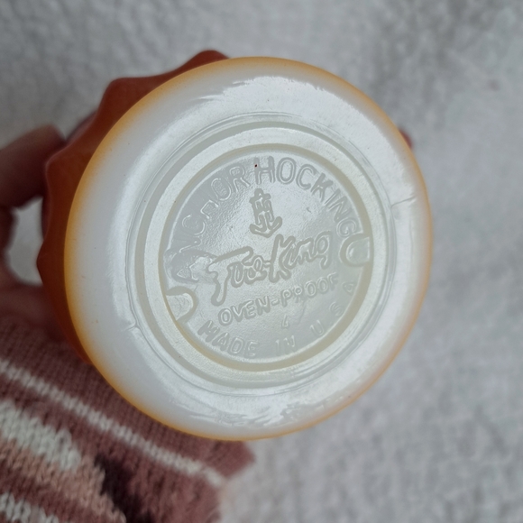 Vintage Anchor Hocking Fire King Set of 2 Cups/ Mugs - Picture 3 of 7